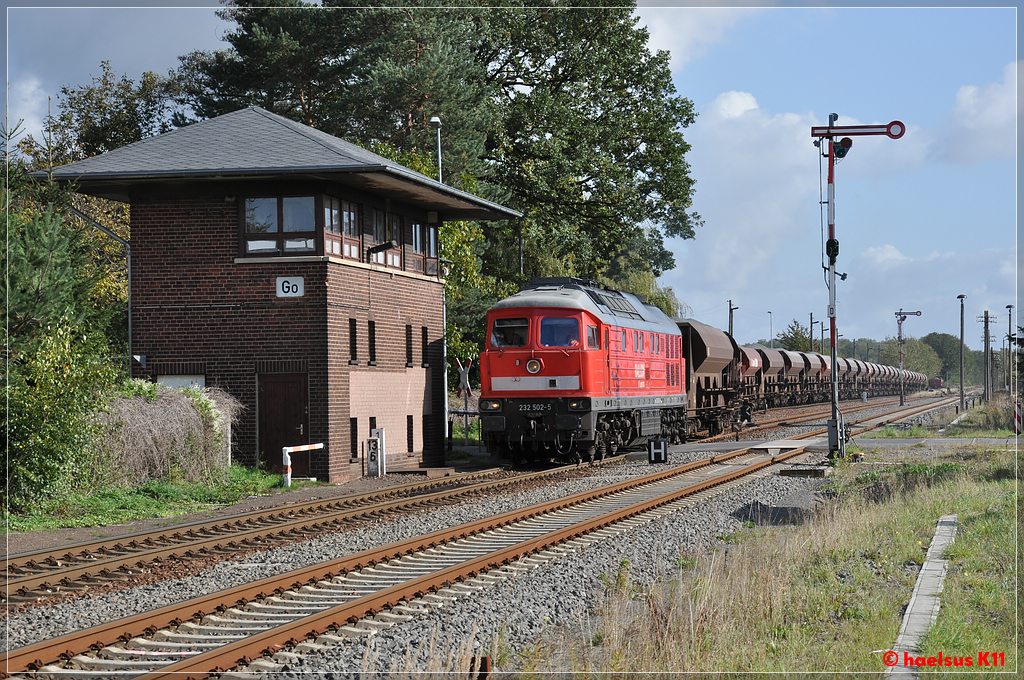 232 502 mit CS 60538 Großsteinberg – Leipzig-Engelsdorf - Waren/Müritz zu Beginn der Reise in Richtung Norden.
